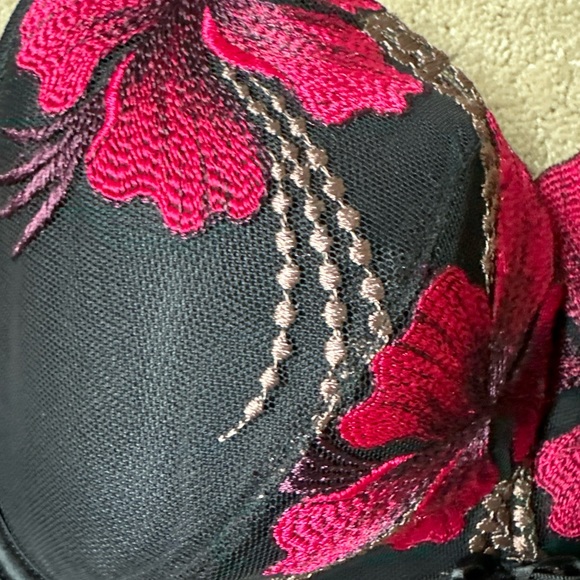 New Marks and Spencer Bra 34D Black Floral - Picture 4 of 10